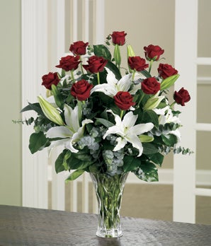 Flowers - Premium Lily & Red Rose Bouquet - Regular