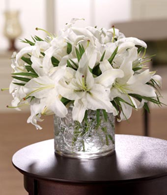 Flowers - White & Wondrous Bouquet - Regular