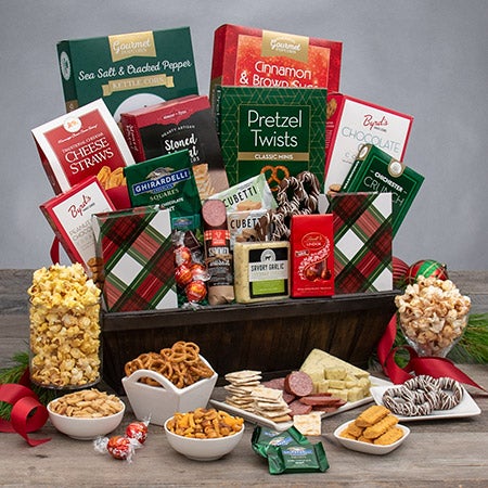 International Christmas Gift Basket Deluxe