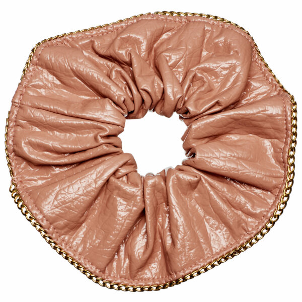 Kitsch x Justine Marjan Patent Scrunchie with Chain Blush