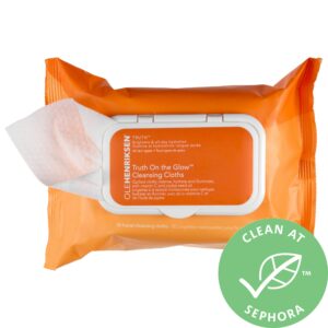 OLEHENRIKSEN Truth™ On the Glow Cleansing Cloths 30 facial cleansing cloths
