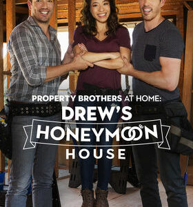 Property Brothers at Home: Drew's Honeymoon House: Season 1 Episode 1 - Living Room Luxury