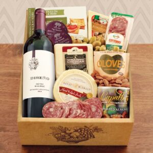 winebasket.com | Red Wine, Cheese & Crackers Classic Collection Gift Box