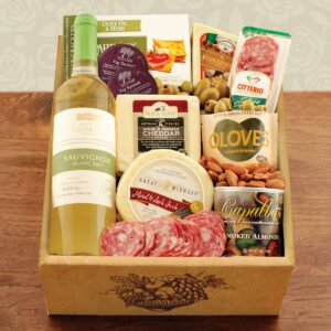 winebasket.com | White Wine, Cheese & Crackers Classic Collection Gift Box