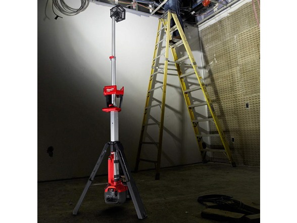 Milwaukee Cordless Tower Light